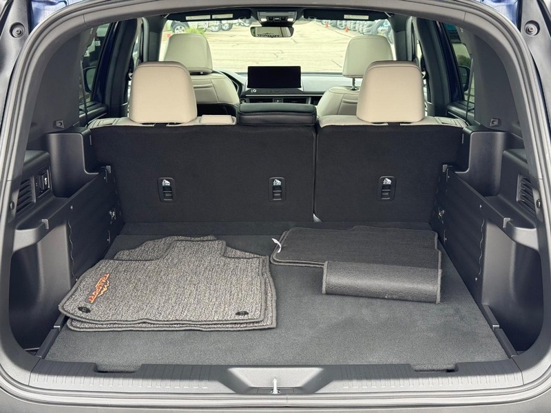 Honda Passport Vehicle Full-screen Gallery Image 07