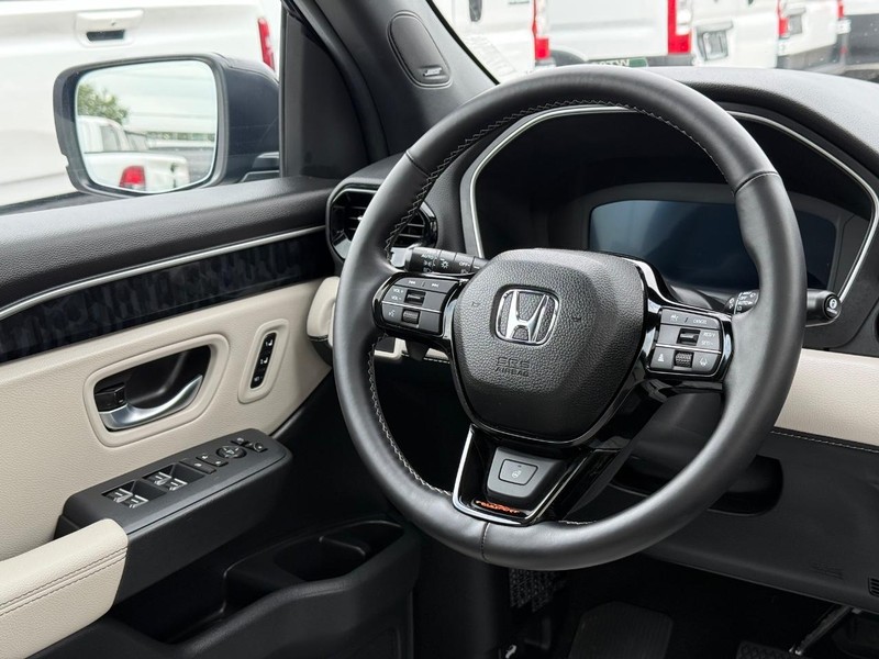 Honda Passport Vehicle Full-screen Gallery Image 14
