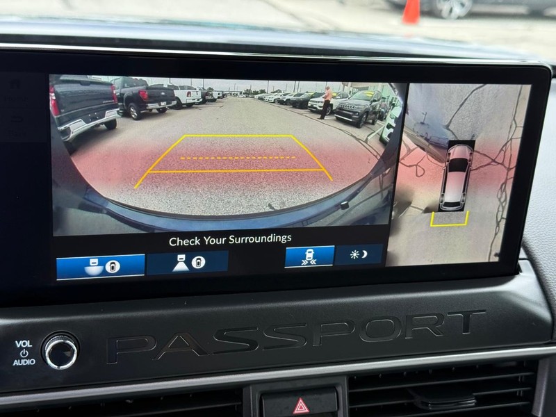 Honda Passport Vehicle Full-screen Gallery Image 20