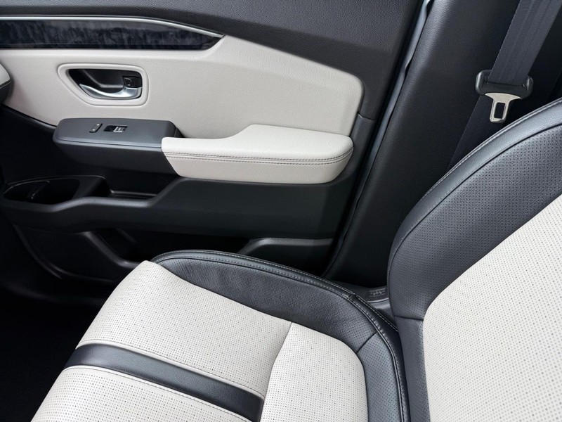 Honda Passport Vehicle Full-screen Gallery Image 23