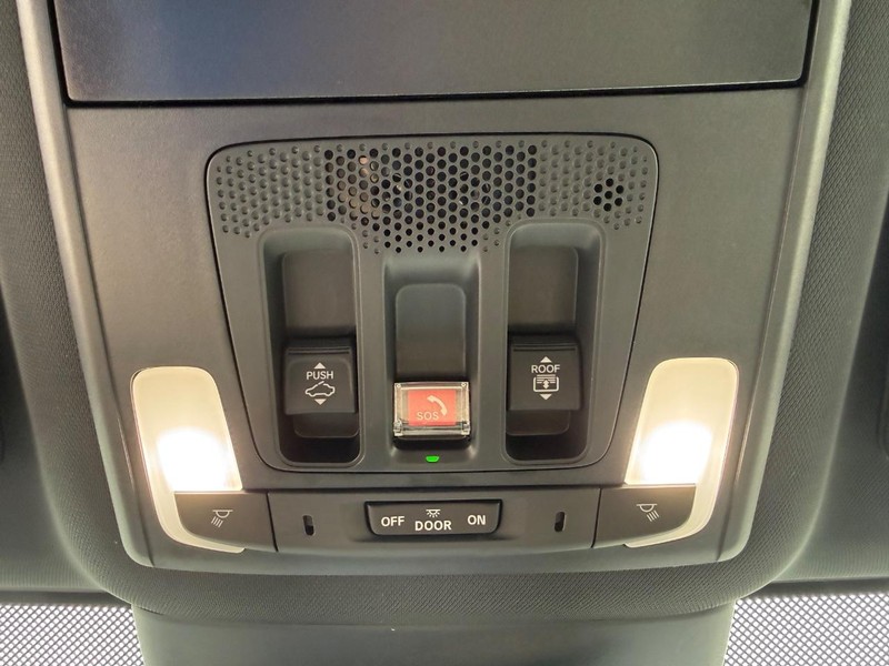 Honda Passport Vehicle Full-screen Gallery Image 24