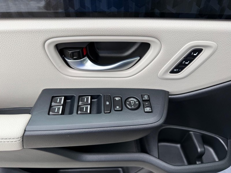 Honda Passport Vehicle Full-screen Gallery Image 27