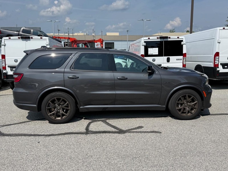 Dodge Durango Vehicle Full-screen Gallery Image 02