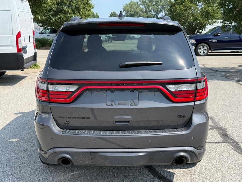 Dodge Durango Vehicle Full-screen Gallery Image 04