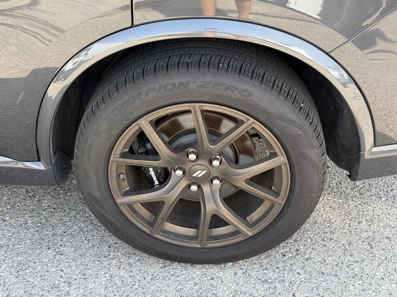 Dodge Durango Vehicle Full-screen Gallery Image 06