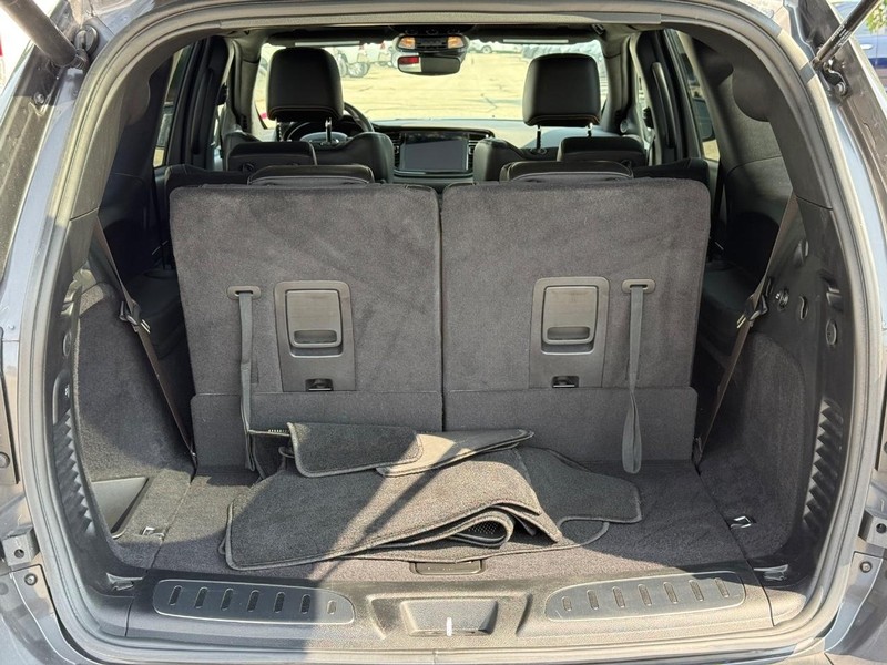 Dodge Durango Vehicle Full-screen Gallery Image 07
