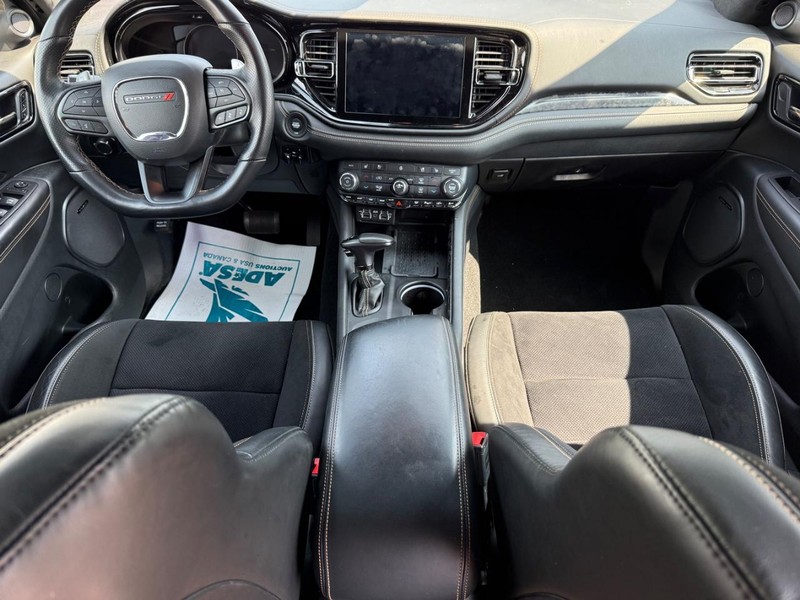 Dodge Durango Vehicle Full-screen Gallery Image 14