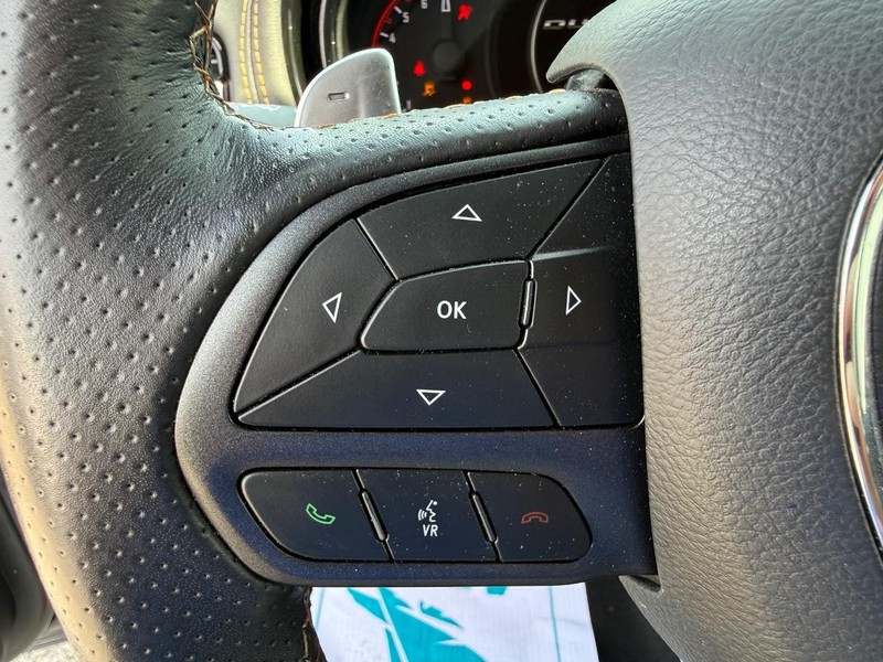 Dodge Durango Vehicle Full-screen Gallery Image 16
