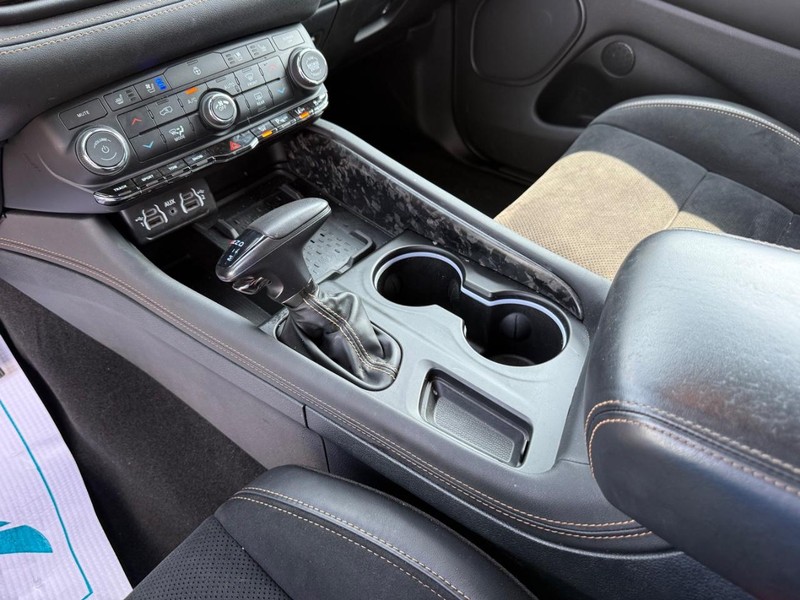Dodge Durango Vehicle Full-screen Gallery Image 23