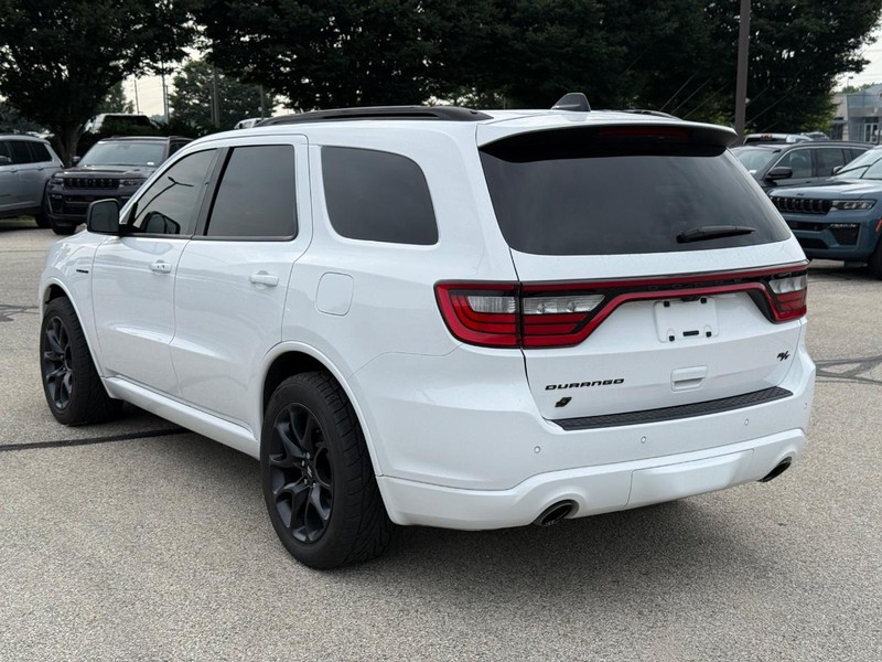 Dodge Durango Vehicle Full-screen Gallery Image 05