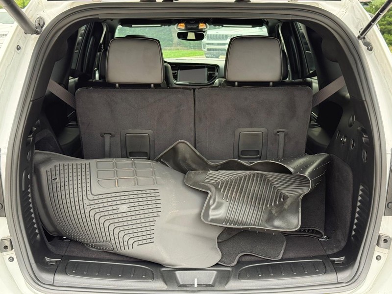 Dodge Durango Vehicle Full-screen Gallery Image 07