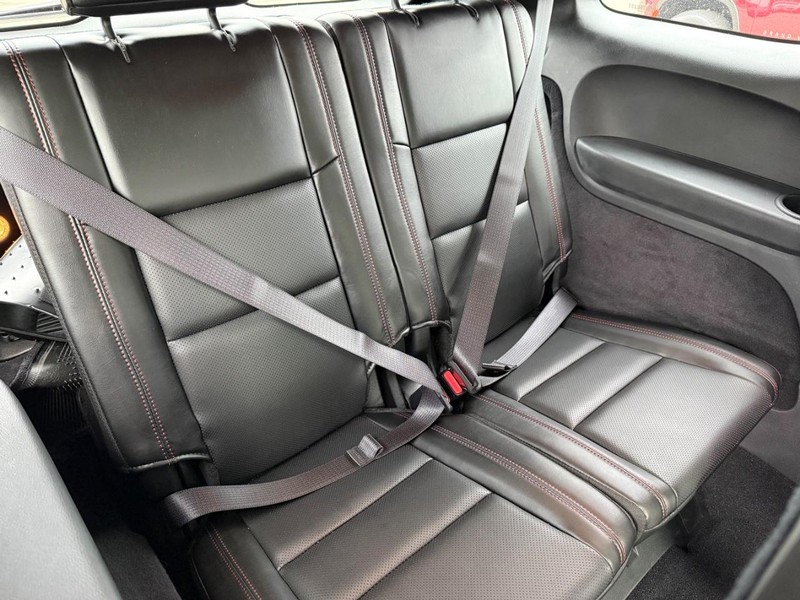 Dodge Durango Vehicle Full-screen Gallery Image 12