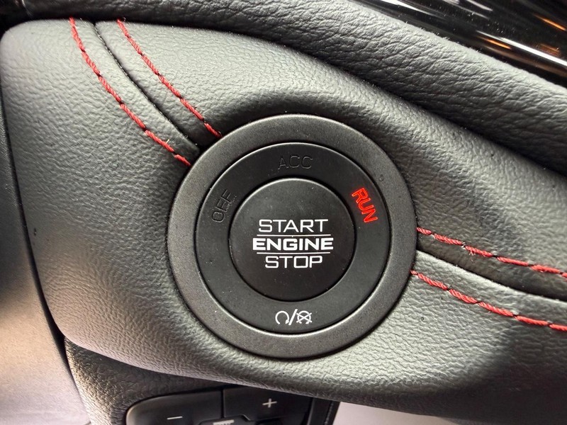 Dodge Durango Vehicle Full-screen Gallery Image 18