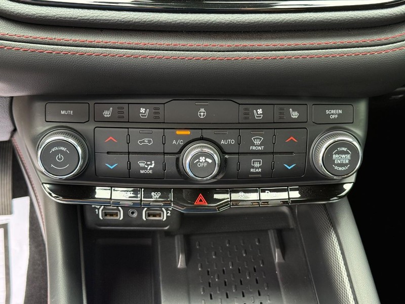 Dodge Durango Vehicle Full-screen Gallery Image 22