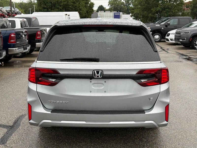 Honda Odyssey Vehicle Full-screen Gallery Image 04
