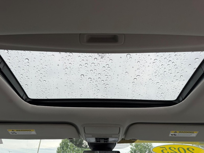 Honda Odyssey Vehicle Full-screen Gallery Image 13
