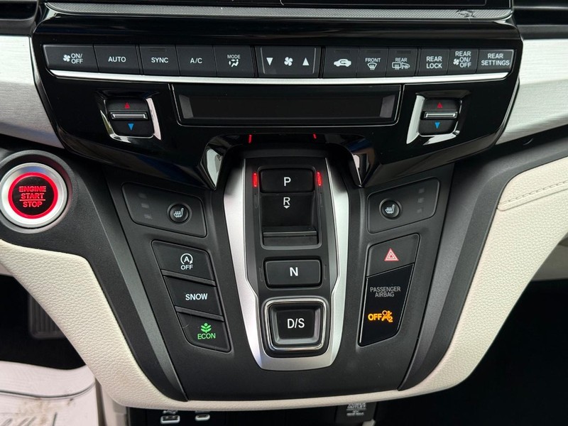 Honda Odyssey Vehicle Full-screen Gallery Image 22
