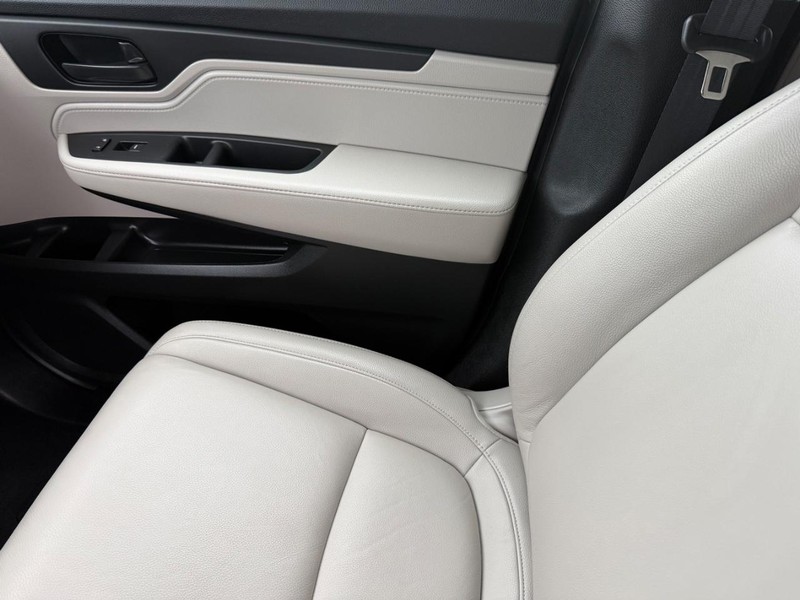 Honda Odyssey Vehicle Full-screen Gallery Image 24