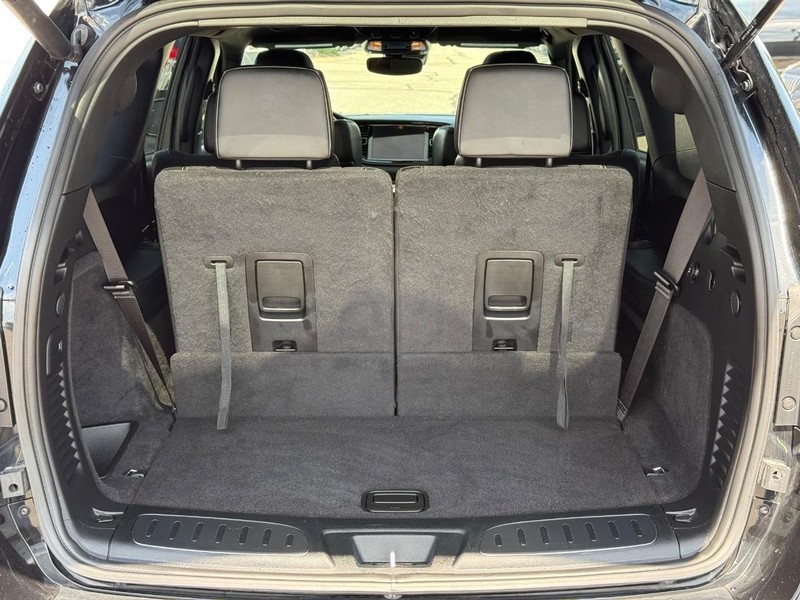 Dodge Durango Vehicle Full-screen Gallery Image 07