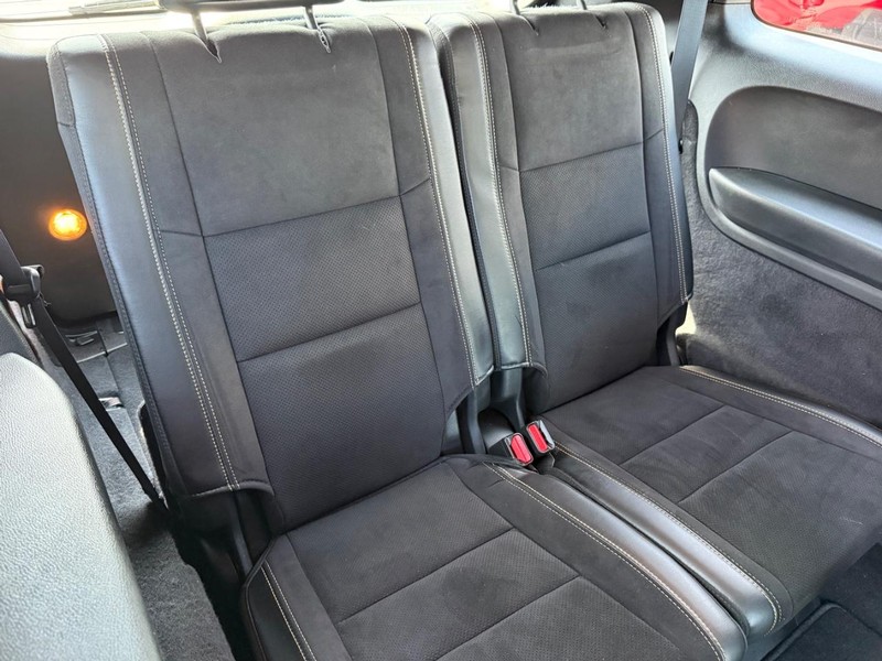 Dodge Durango Vehicle Full-screen Gallery Image 12