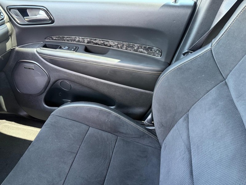 Dodge Durango Vehicle Full-screen Gallery Image 24