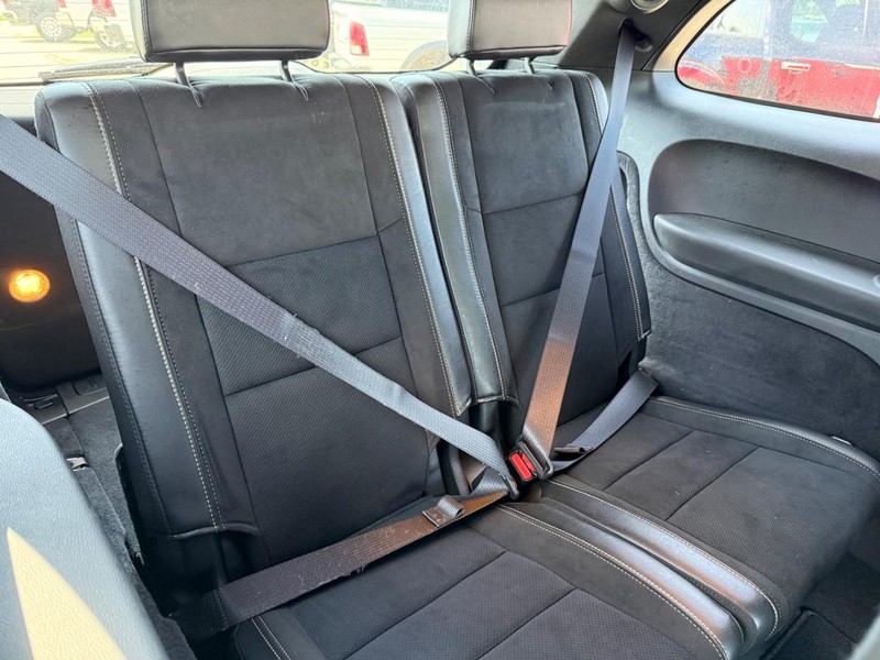 Dodge Durango Vehicle Full-screen Gallery Image 12