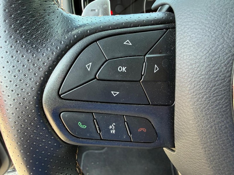 Dodge Durango Vehicle Full-screen Gallery Image 16