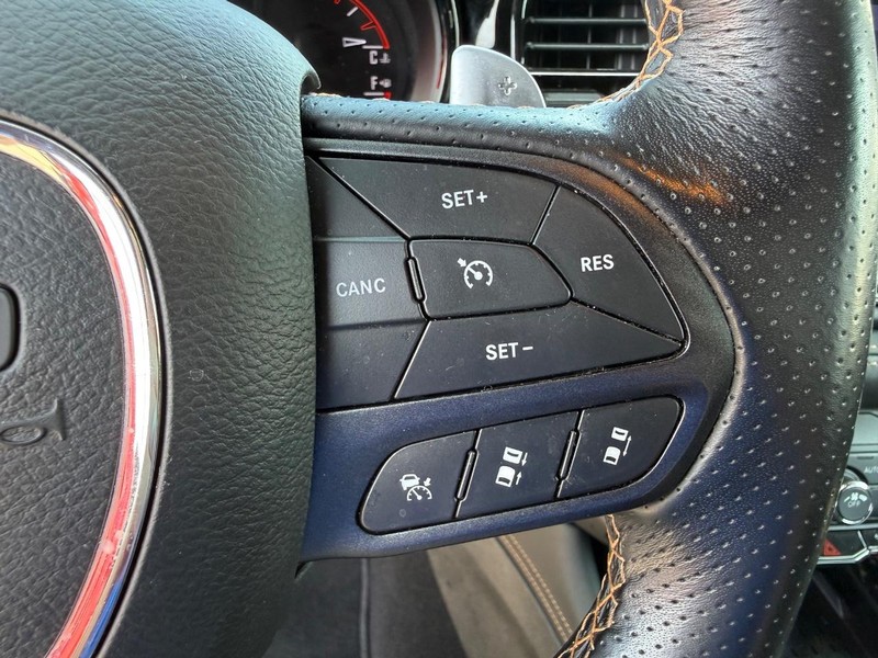 Dodge Durango Vehicle Full-screen Gallery Image 17