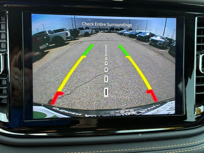 Dodge Durango Vehicle Full-screen Gallery Image 21