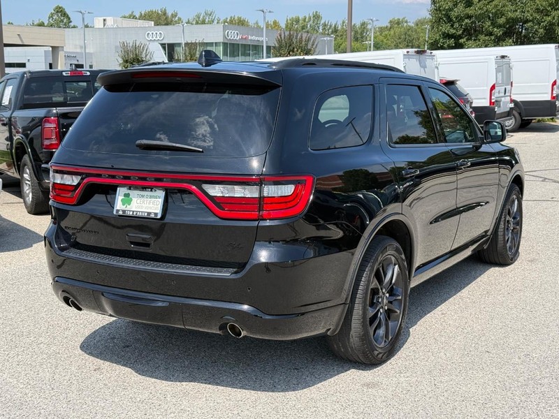 Dodge Durango Vehicle Full-screen Gallery Image 03