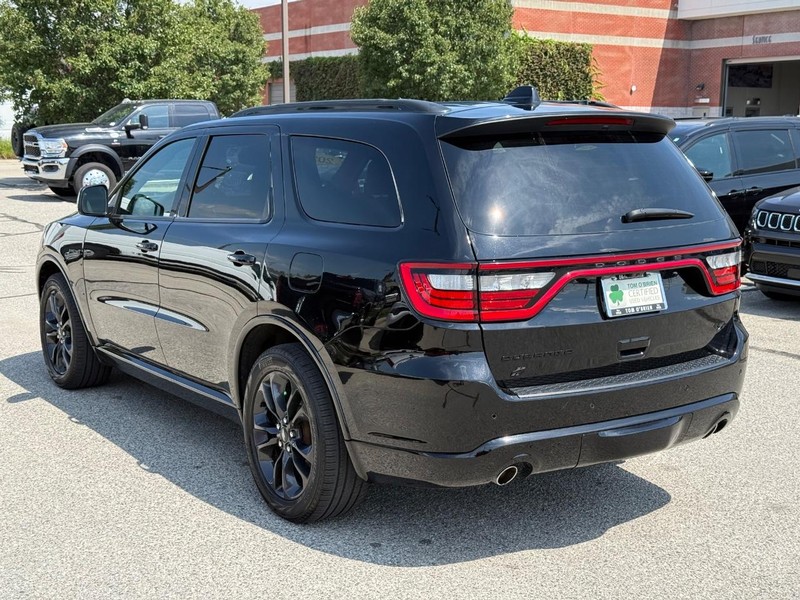 Dodge Durango Vehicle Full-screen Gallery Image 05