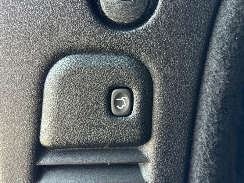 Dodge Durango Vehicle Full-screen Gallery Image 08