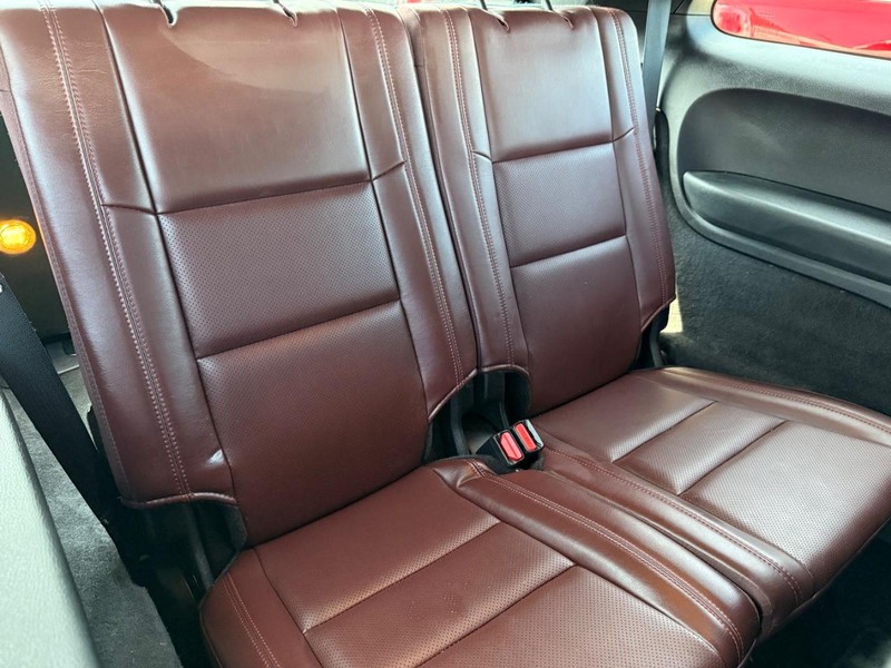 Dodge Durango Vehicle Full-screen Gallery Image 12