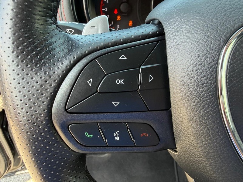Dodge Durango Vehicle Full-screen Gallery Image 16