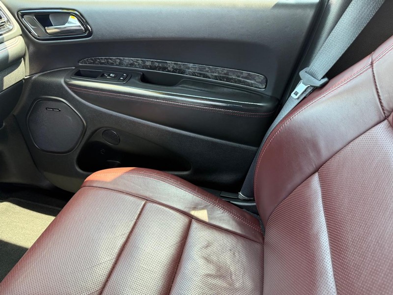Dodge Durango Vehicle Full-screen Gallery Image 24