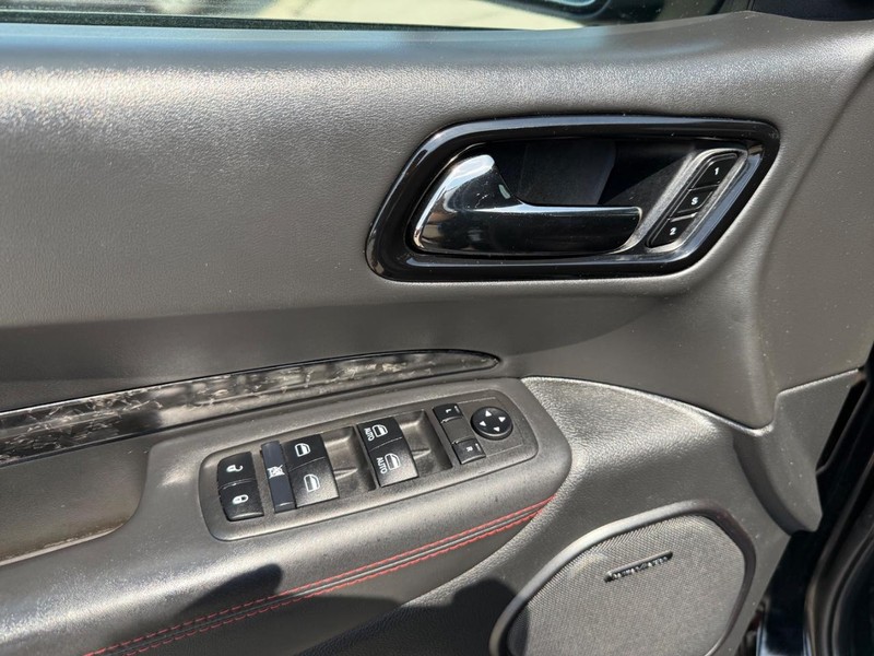 Dodge Durango Vehicle Full-screen Gallery Image 28