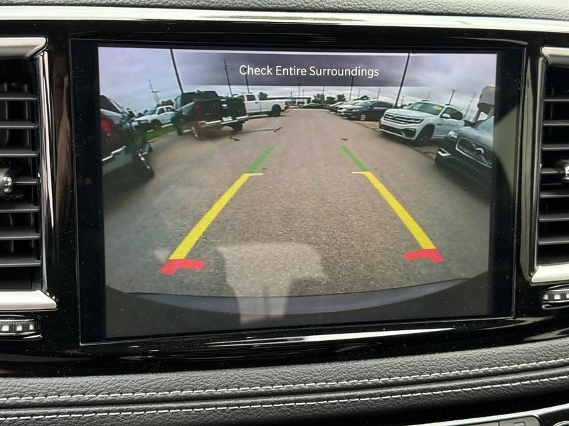 Chrysler Pacifica Vehicle Full-screen Gallery Image 20