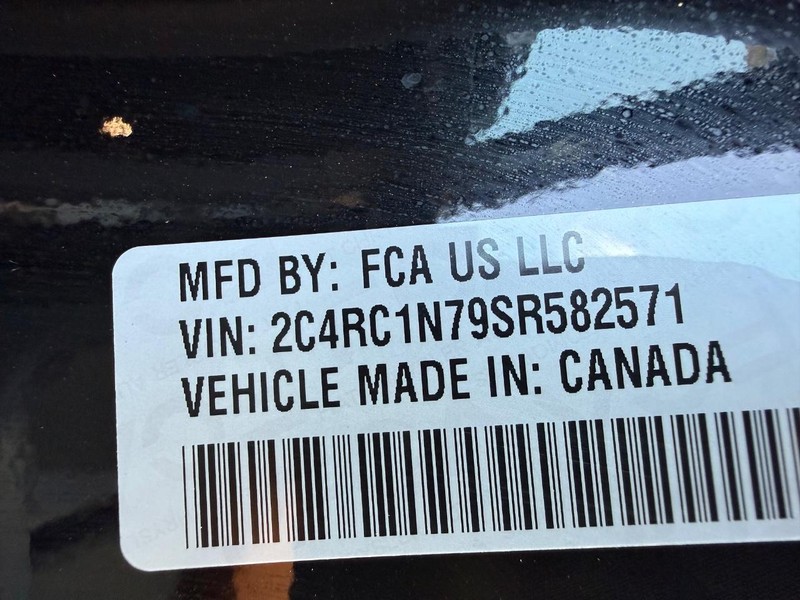 Chrysler Pacifica Vehicle Full-screen Gallery Image 28