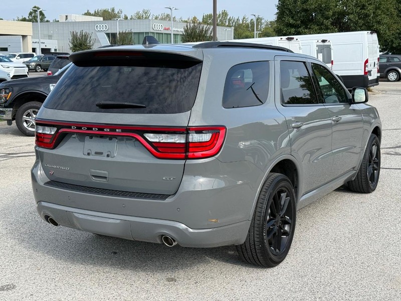 Dodge Durango Vehicle Full-screen Gallery Image 03