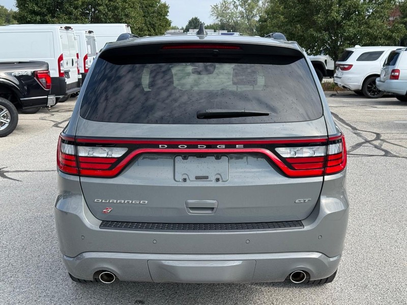 Dodge Durango Vehicle Full-screen Gallery Image 04