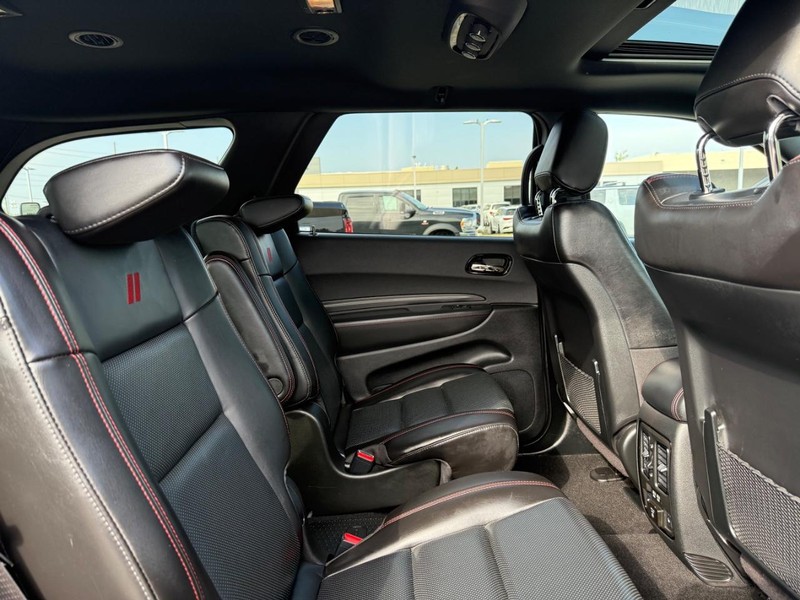 Dodge Durango Vehicle Full-screen Gallery Image 11
