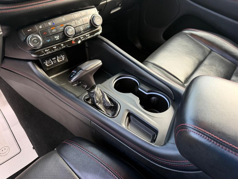 Dodge Durango Vehicle Full-screen Gallery Image 23