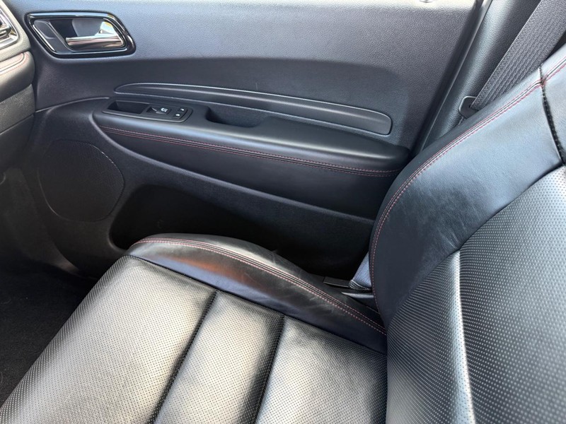 Dodge Durango Vehicle Full-screen Gallery Image 24