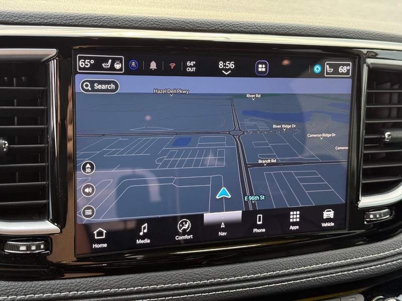 Chrysler Pacifica Vehicle Full-screen Gallery Image 19