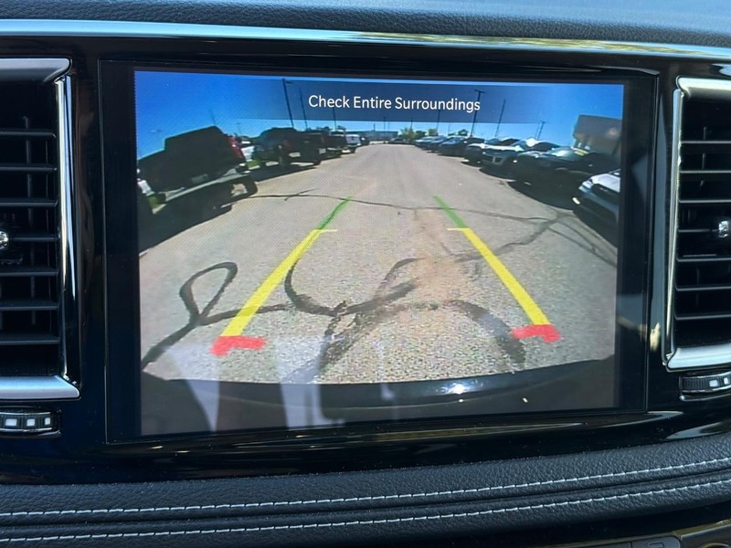 Chrysler Pacifica Vehicle Full-screen Gallery Image 20