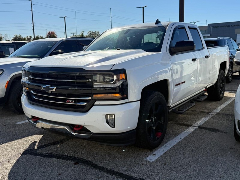 Chevrolet Silverado 1500 Vehicle Full-screen Gallery Image 04