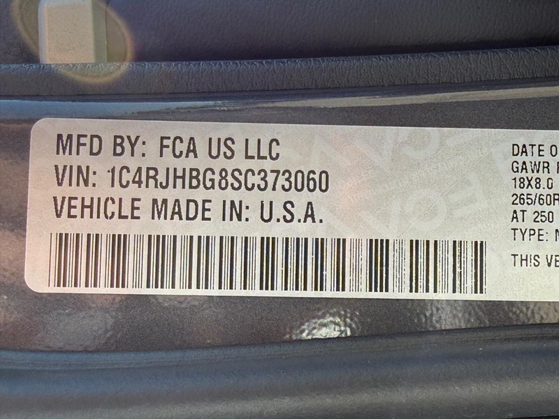 Chrysler Pacifica Vehicle Full-screen Gallery Image 27