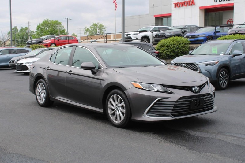 2023 Toyota Camry LE photo