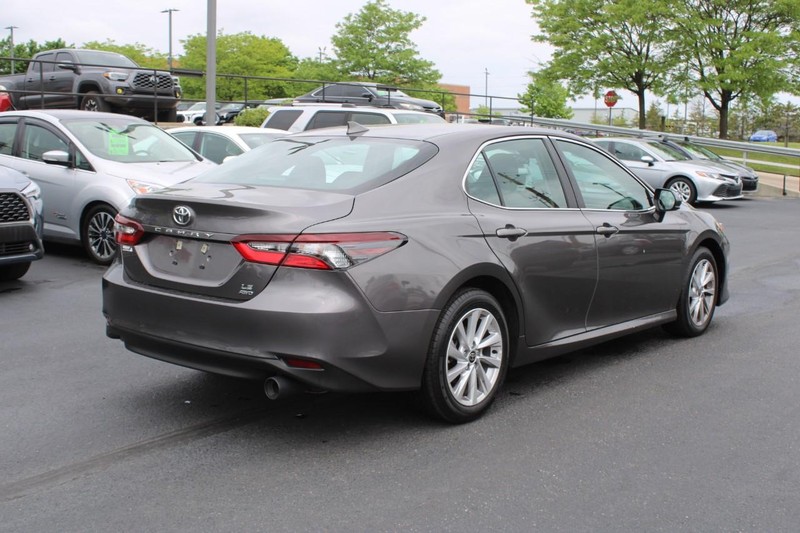 2023 Toyota Camry LE photo