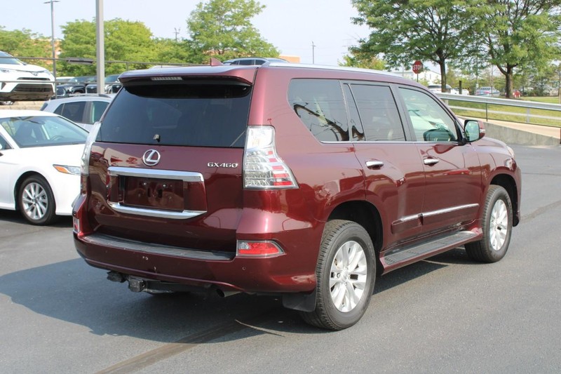 Lexus GX Vehicle Image 03